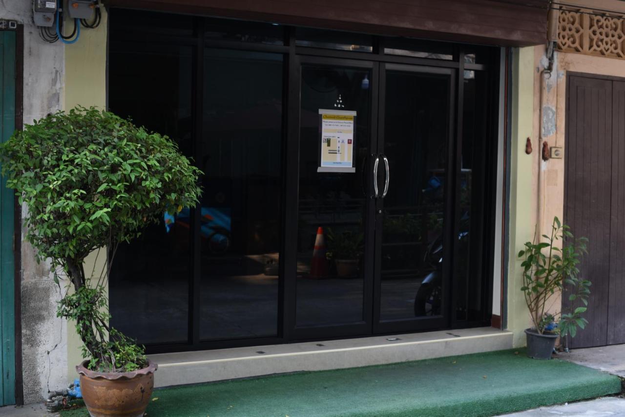 Chaiwat Guesthouse Banguecoque Exterior foto